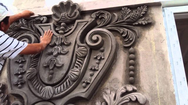 Đắp phù điêu hoa văn tại Nghệ An