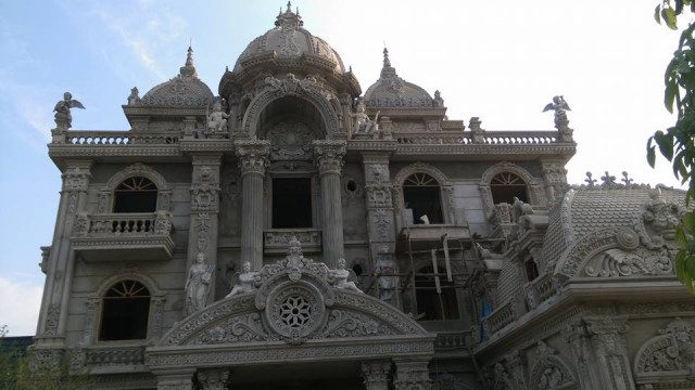 Đắp phù điêu trang trí mặt tiền nhà tại Hà Tĩnh