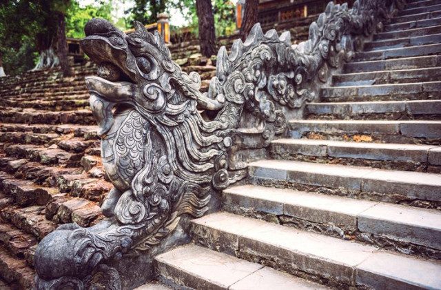 Đắp phù điêu rồng tại Nghệ An