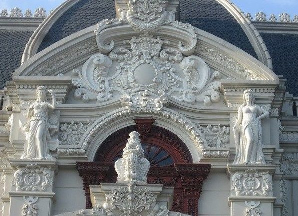 đội thợ đắp phù điêu hoa văn biệt thự lâu đài 11